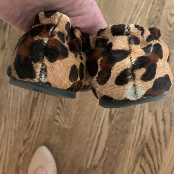 Tory Burch animal print logo ballet flats size 8 - Picture 2 of 3